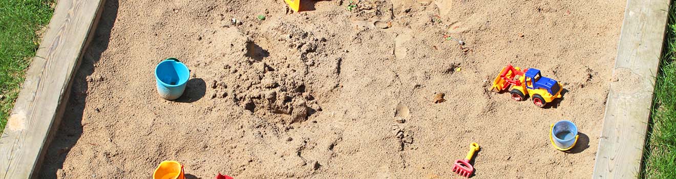Nettoyage bac à sable école