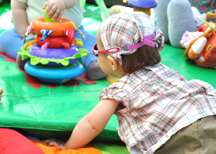 Stimuler sens à la crèche