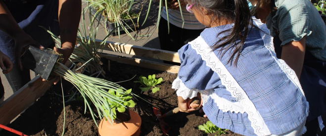 Aménager un jardin partagé : pour la convivialité intergénérationnelle Aménager un jardin partagé : pour la convivialité intergénérationnelle