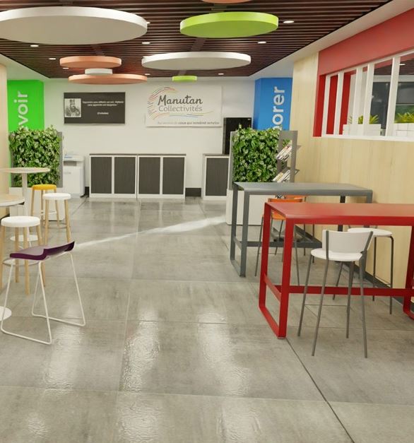 open-space avec tables et chaises hautes